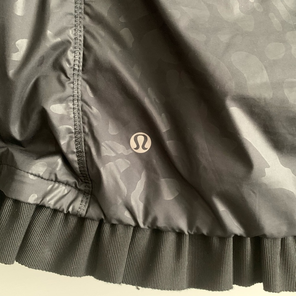 Lululemon Jacket - Picture 3 of 4